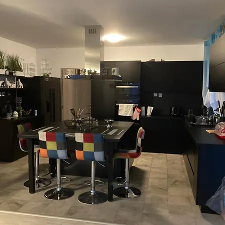 5 Izbovy Samostatny Stojaci Rodinny Dom S Podkrovim A Velkou Zahradou So Sezonnym Bazenom, Celorocnou Saunou A Virivkou Na Dovolenku A Oddych Topolniky Exterior photo